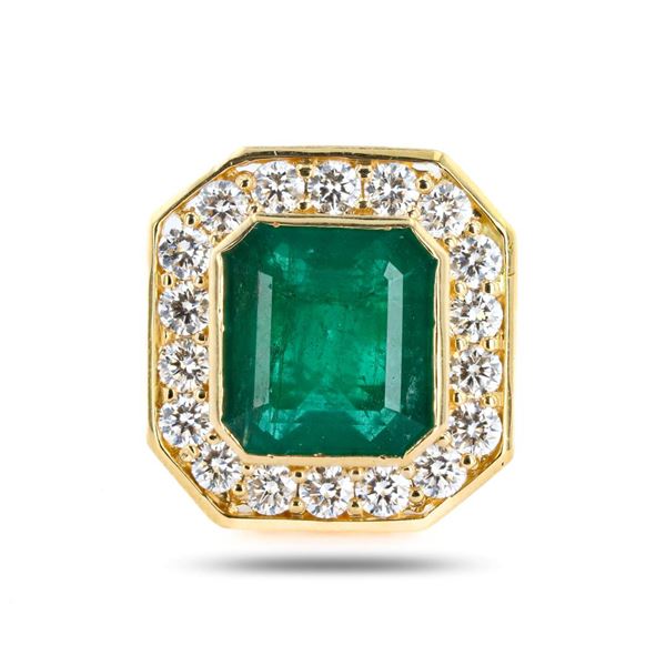 7.73 ctw Emerald and 1.65 ctw Diamond 18K Yellow Gold Ring (GIA CERTIFIED)