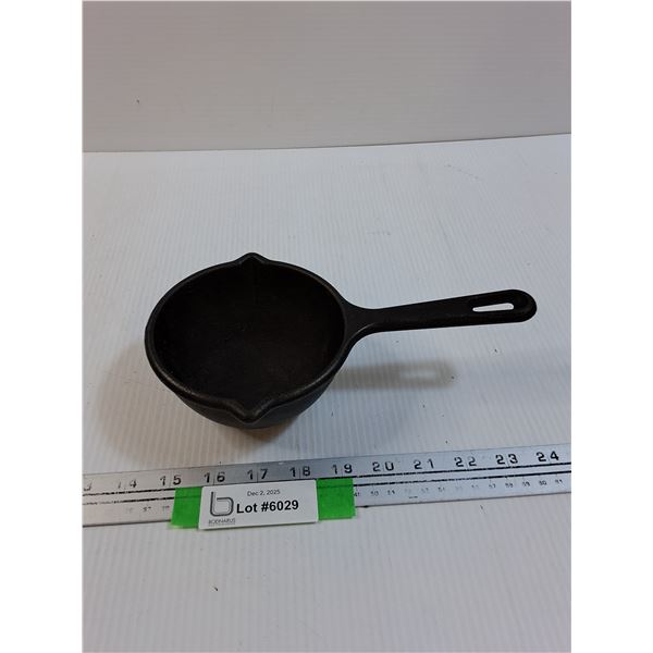 Lodge Brand Cast Iron Pot - 9" x 6" x 2.5"