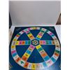 Image 3 : Trivial Pursuit Board Game