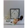 Image 1 : Lot: Candles Holders, Picture Frame, Vase