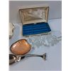 Image 3 : Lot: Seashell Themed Dishes, Whale Spoon, Collector Spoon Case