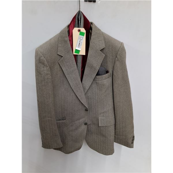 *Leishman Pure Virgin Wool Suit - Size M