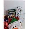Image 6 : Glass Vase, Gift Socks, Ribbons, Greeting Cards, Misc