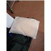 Image 4 : Pillow & Sleeping Bag 71" x 27"