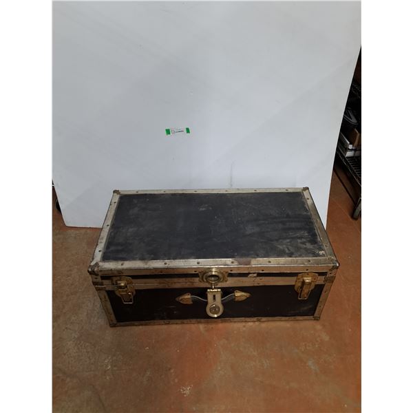 *Vintage Trunk 29" x 15" x 13", Cannot Ship