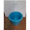 Image 1 : *Plastic Tub 22" x 16" , Cannot Ship