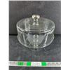 Image 1 : Footed Glass Cake Stand with Lid