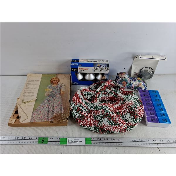 Vintage Simpsons Fashion Catalogue, 45W Sylvania Flood Light Bulbs, Knitted Bag, Medicine Organizer,