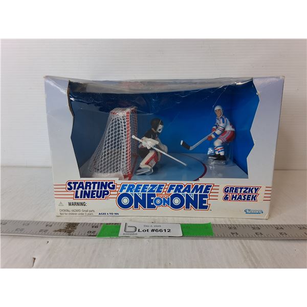 Freeze Frame Gretsky & Hasek Hockey Figurines, Appear NIB