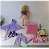 Image 1 : 'Velvet' Crissy Growing Hair Doll 16" & Accessories