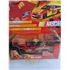 Image 3 : (2) NIB Racing Champions Die-Cast Nascar Stock Cars