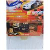 Image 2 : (2) NIB Racing Champions Die-Cast Nascar Stock Cars