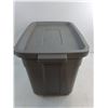 Image 3 : Rubbermaid Roughneck Storage Bin w/Lid - 19x14x16" - Pickup Only