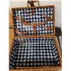Image 3 : Wicker Picnic Basket 18" x 11.5" x 8", Metal Sandwich Toaster, Garden Hose- Unknown Length. PICK UP