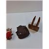 Image 4 : Viking Themed Thermometer & Figurine, Pineapple Wooden Napkin Holder