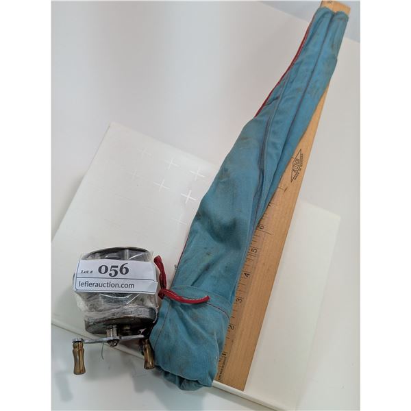 VINTAGE 5' Fishing Rod in case & Reel