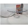 Image 4 : LARGE WHITE SERVING PLATE WITH A CLEAR GLASS CAKE STAND