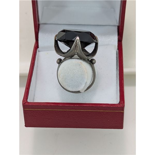 ANTIQUE  COCKTAIL RING Dize6