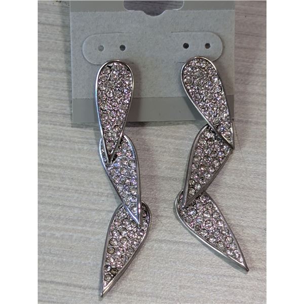 RAIN SHINING FRENCE PIERCED EARRINGS