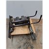 Image 6 : * Curt R16 5th Wheel Roller/Hitch - 34x31x14" - Pickup Only (Cart Not Included)