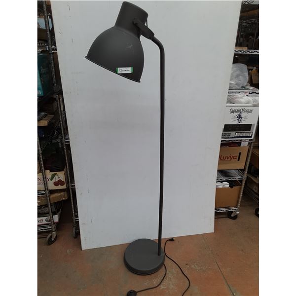 * 6' Tall Floor Lamp w/Foot Switch - Tested - Pickup Only