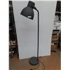 Image 1 : * 6' Tall Floor Lamp w/Foot Switch - Tested - Pickup Only