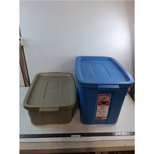 (2) Rubbermaid Roughneck Storage Bins w/Lids (20x16x16" & 20x16x8") - Pickup Only