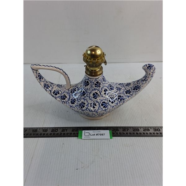 Vintage Ceramic Aladdin Lamp