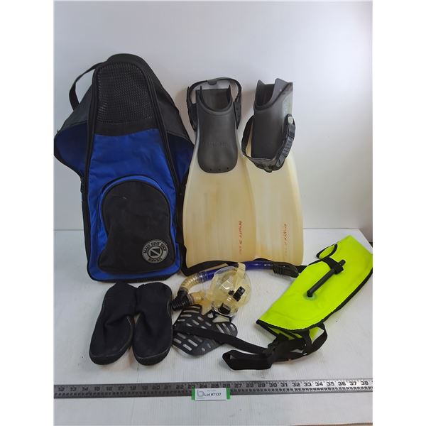 "Maui Dive Shop - Hawaii" Snorkel & Fins Kit