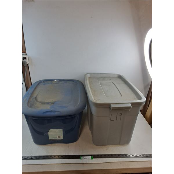 (2) Plastic Storage Bins w/Lids (Rubbermaid 20x13x16" & Type A 15x19x13") - Pickup Only