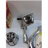 Image 3 : Vintage Food Cutter w/Box