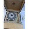 Image 3 : RCA Victor Record Player - Powers on, may need TLC - PREFERRED PICK-UP