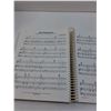Image 4 : Piano & Vocal Pop Hits Music Book