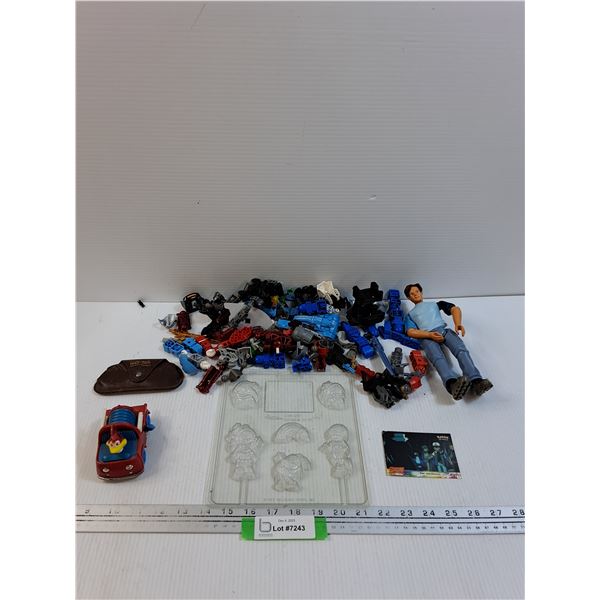 Woody Wood Pecker Car, Chocolate Mold, Pokemon Topps Movie Card, Building Block Set & Character