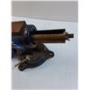 Image 4 : Double Head Bench Vise - HEAVY, CANNOT SHIP, 15" x 9" x 8"