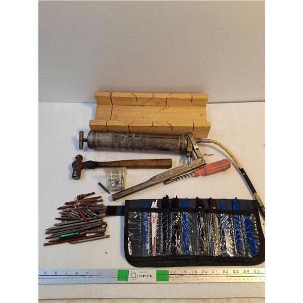 Hand Powered Grease Gun, Hammer, Reciprocating Saw Blades(26)-