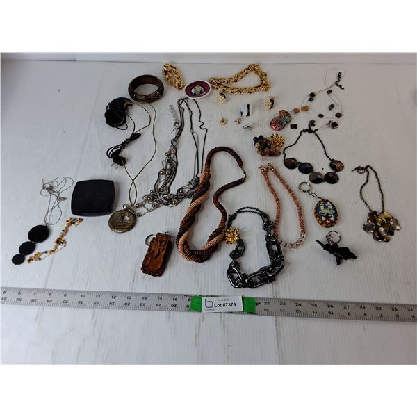 Women's Jewelry- Necklaces, Earrings, Bracelets, Misc.