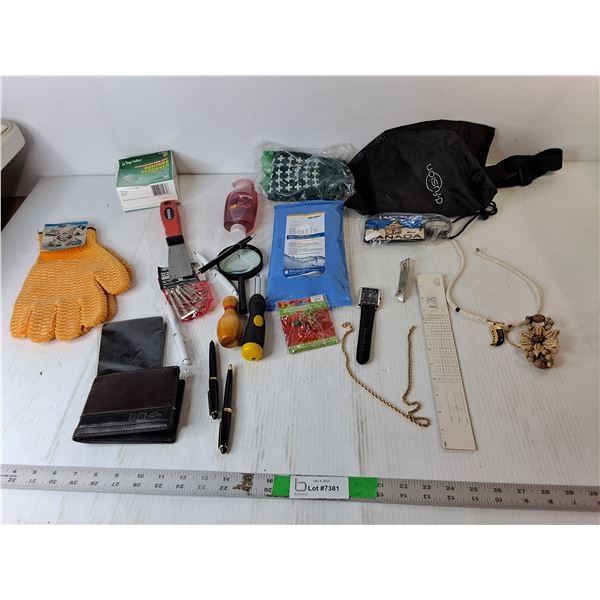 Roots Wallet, Grip Socks, Luggage Tag, Misc.