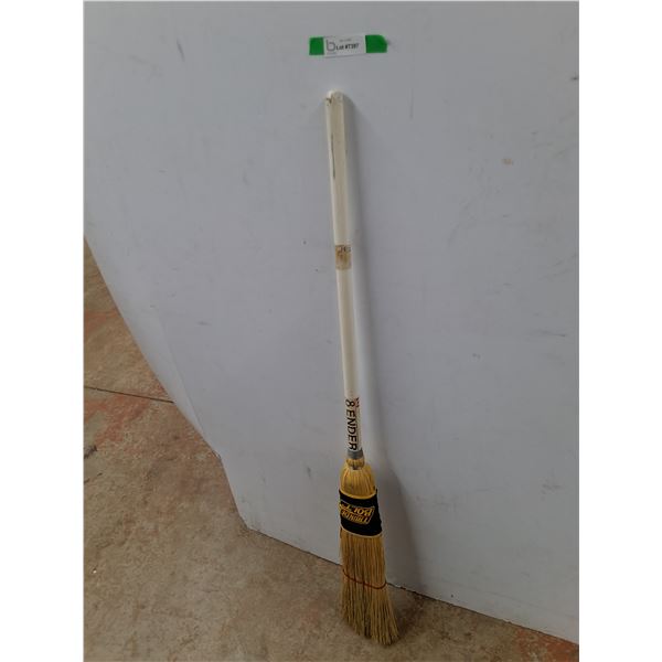 Avenger Thunderbolt Corn Curling Broom 47.5", Cannot Ship
