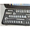 Image 3 : Zellers 52 pc Combination Ratchet Socket Set