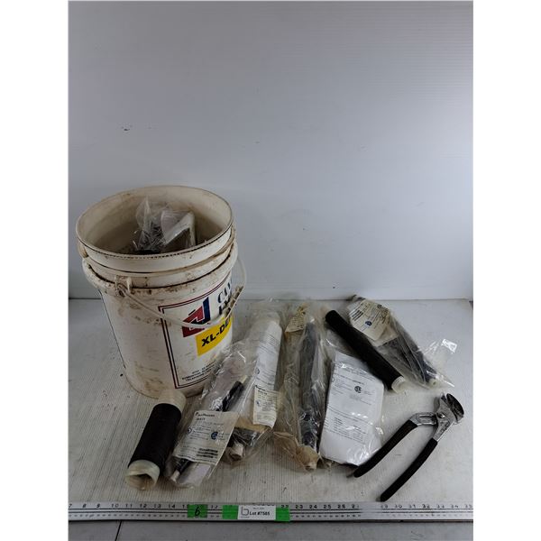 Joint Pliers, Insulated Joint & Splice Covers, Plastic Bucket, Misc, Cannot Ship