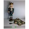 Image 1 : Christmas Nutcracker & Decorative Table Cloth