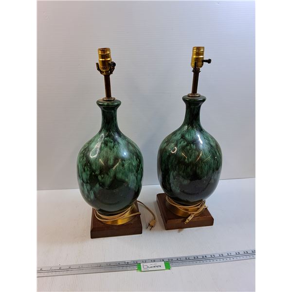 (2) Vintage Ceramic Blue Mountain Style End Table Lamps - 22" x 8" - Preferred Pick-Up