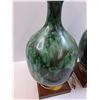 Image 2 : (2) Vintage Ceramic Blue Mountain Style End Table Lamps - 22" x 8" - Preferred Pick-Up