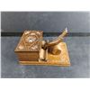 Image 3 : Vintage Carved Wooden Cigarette Dispenser