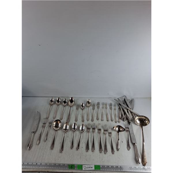 Dining Spoons, Forks, Knives & Ladle