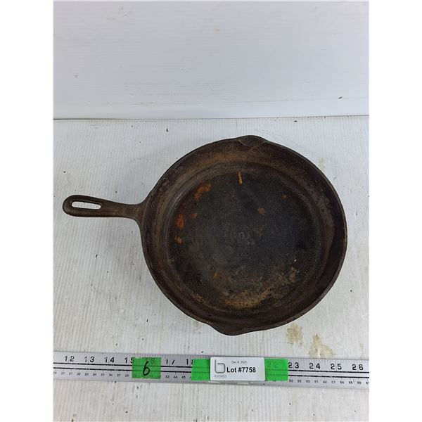 10 1/2" Cast Iron Frying Pan