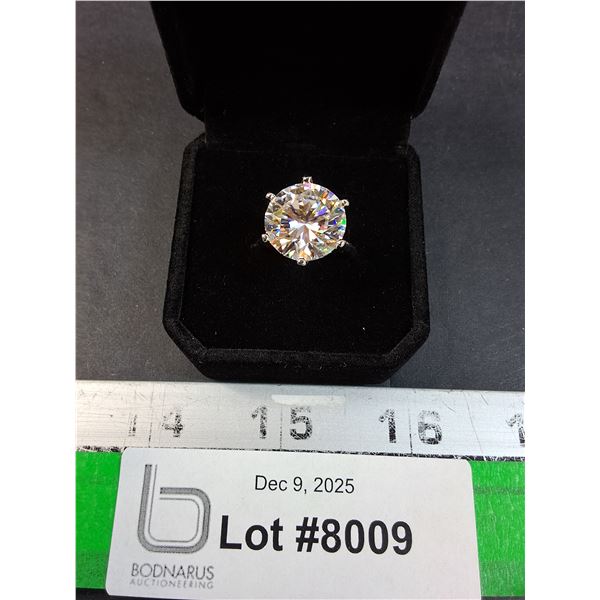 ^ 10 Ct GRA Moissanite Stone Set in Six Claw Head in Sterling Silver Band - Size 7