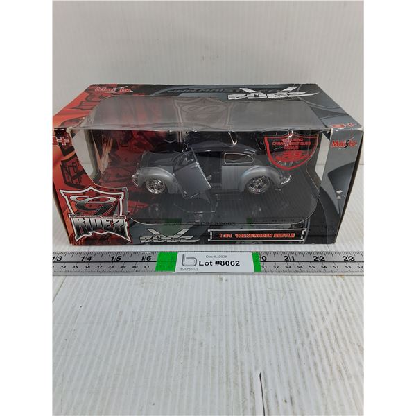 1:24 Die Cast Volkswagen Beetle