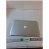 Image 1 : 14" Apple MacBook Air Laptop (as is)
